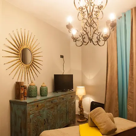 Dandy Palios Agios Athanasios Rocky - Fireplace - Village Square شاليه بالايوس أجيوس أثناسيوس