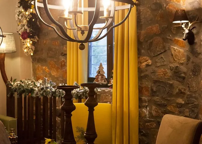 Dandy Palios Agios Athanasios Rocky - Fireplace - Village Square Chalet